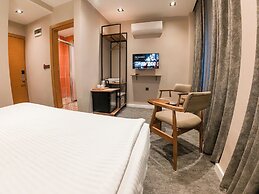 Rexee Hotel