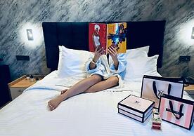 Rexee Hotel