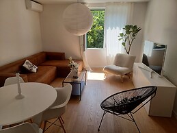 Modern and Spacious apt Tanja With Private Parking