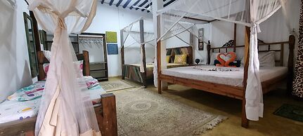 Salama & Mbuyuni Bungalows