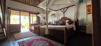 Salama & Mbuyuni Bungalows