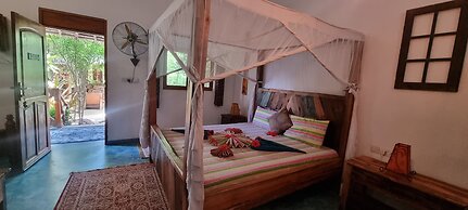 Salama & Mbuyuni Bungalows