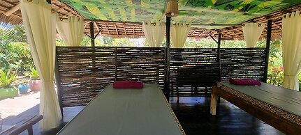 Salama & Mbuyuni Bungalows