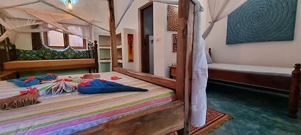 Salama & Mbuyuni Bungalows