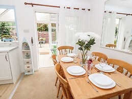 1 Westwood Close