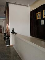 PACI HOTEL