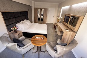 COMFORT HOUSE