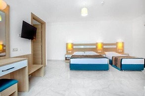 Green Life Hotel