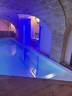 Vianna Suites & Spa