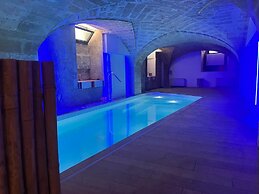 Vianna Suites & Spa