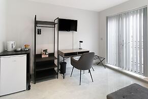 Luxury 5BD Guesthouse