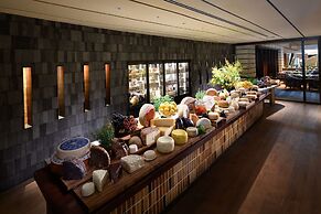 Conrad Singapore Orchard