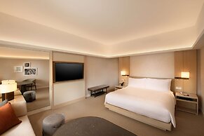 Conrad Singapore Orchard