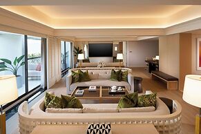 Conrad Singapore Orchard