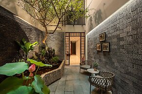 Le Parfum Apartment And Hotel