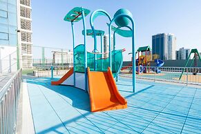 S Plaza Suites Hotel