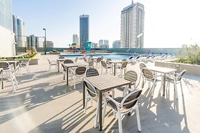 S Plaza Suites Hotel