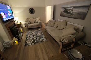 2br-beachviews-petfriendly-freeparking