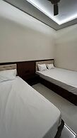 Hotel Divyakashi homestay
