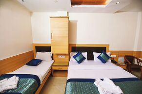 Hotel Lav Kush Deluxe