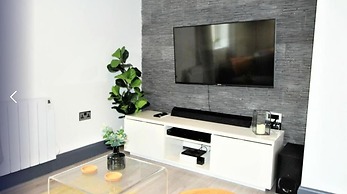 Rugby - Apartment - Sleeps 4 - Parking