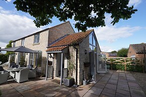 Oak Tree Barn
