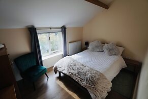 Oak Tree Barn