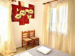 Amazing Blue Marsis Apartment in Paros