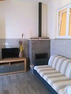 1 Bed Flat - Sleeps 2 - Parking - Wifi