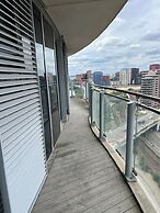 Delightfully Spacious Bright 2bedroom