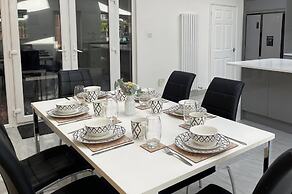 Luxurious Kitchen Lrg Bedrooms Holiday Freeparking