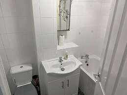 Charming 2-bed Apartment in Hemel Hempstead