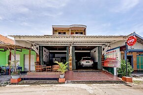 Hotel O Guest House Parangtritis
