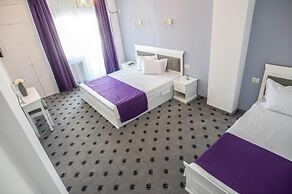 Hotel Tadora