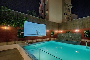 Solar hotel