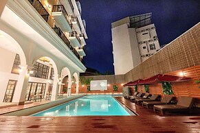 Solar hotel