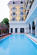 Solar hotel
