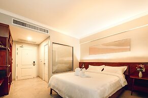 Solar hotel