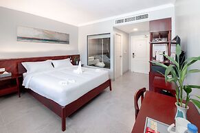 Solar hotel
