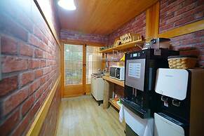 Hanok goeul