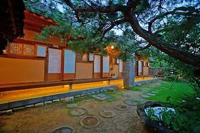 Hanok goeul