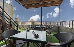 pyramids tower view inn
