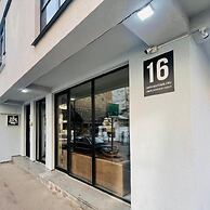 16 Simon Chikovani St