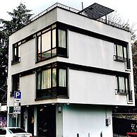 16 Simon Chikovani St