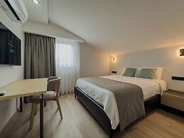 Leaf River Suites
