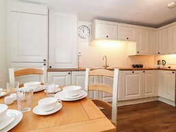 Holly Cottage