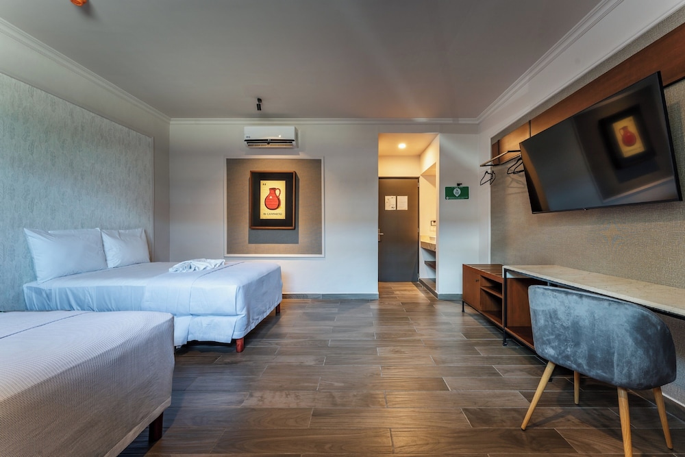 Hotel MID Project