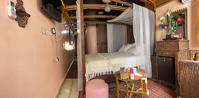 Riad Azurite
