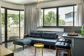 Turquoise Chic Dizengoff CTR by SeaNRent