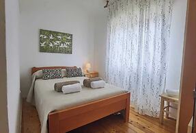 Charming Apartment Center Split Terrace & Parking